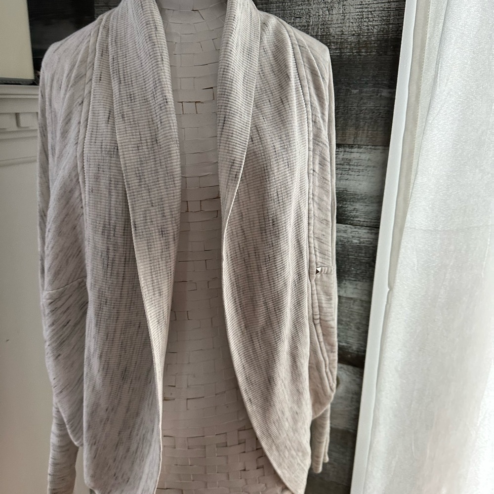Aritizia Wilfred Diderot Cardigan in mixed gray - Picture 5 of 7
